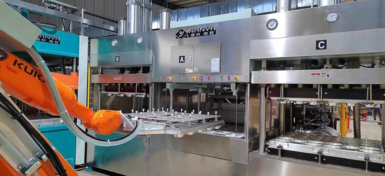 Volledig geautomatiseerde machines voor het bedienen van tafelgerei van bagagepulp in houtpulp