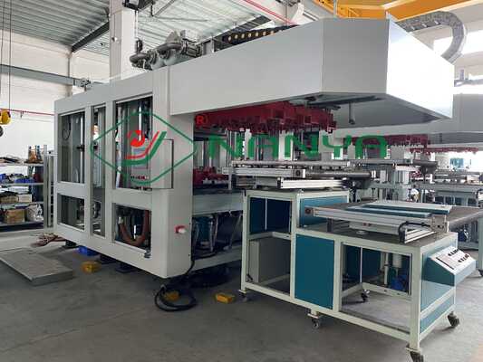 Machine voor het maken van pulpvoedselcontainers / Machine voor het maken van pulp-serviesgoed
