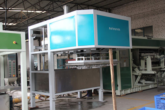 2400Pcs/H het geautomatiseerde Materiaal Rciprocatiing die van het Eidienblad het Drogen in Vorm vormen