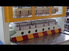 Halfautomatische warmpersmachine